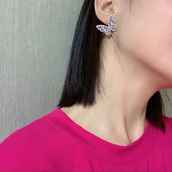 New Stunning Cutout Butterfly and Crystal Earrings - Picture 7 of 13